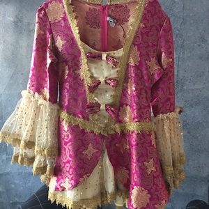 Sexy colonial costume